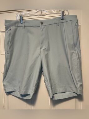 Lululemon men’s 38 casual shorts- used excellent condition